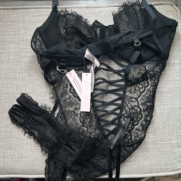 NWT Victoria's Secret Unlined Wicked High Leg Lace Up Teddy, Women's Lingerie - Picture 8 of 8
